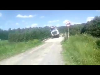 bridge collapsed under truck